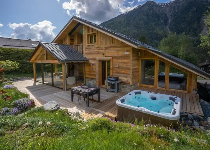 木屋 Eden Spacieux Vues Jacuzzi Cheminee Bbq 霞慕尼