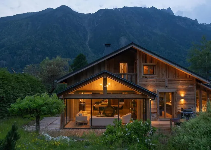 Eden Spacieux Vues Jacuzzi Cheminee Bbq 木屋 霞慕尼